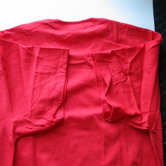 Adult Medium Power Rangers/Red Ranger T-Shirt NEW - Picture 6 of 6